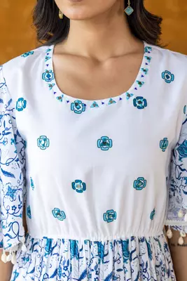 Azure Dress with Butterfly Sleeves 5