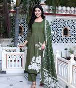 womens mehandi pintucks floral pattern cotton straight kurta with palazzo and floral dupatta set