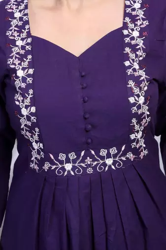   womens purple embroidered sweetheart neck & accordion pleated solid a-line kurta and palazzo set