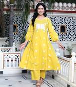 womens cotton embroidered & lace embellished yellow bandhani printed kurta palazzo set