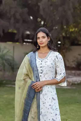 Grey Tropical Print and Stripes Kurta Set 3