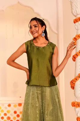 Green Sleeveless Kurti and Palazzo Set 3