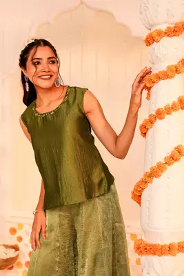 Green Sleeveless Kurti and Palazzo Set 4
