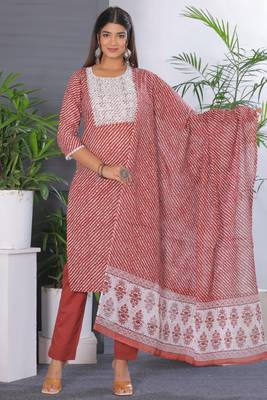 Maroon women lehariya printed embroidered aline kurta pant with dupatta set 1