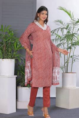 Maroon women lehariya printed embroidered aline kurta pant with dupatta set 4