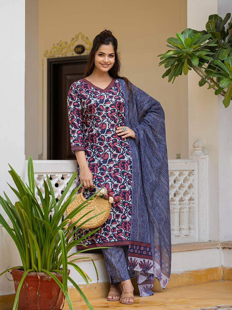 women grey rayon blend floral printed straight kurta trouser with dupatta