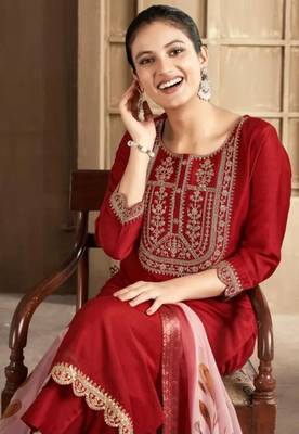 Maroon color spun rayon slub fabric heavy embroidery kurta set with digital printed dupatta 5