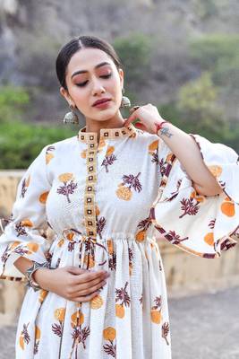 2 piece anarkali style, gathered waist gorgeous block print flared kurta and wrick wrack pant set. 4