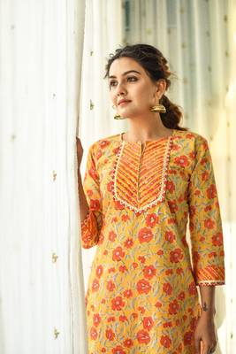 Yellow and orange 2 piece floral regular fit kurta and orange stripped palazzo 4