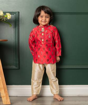 Patch pocket detail red high low kurta and pyjama 1