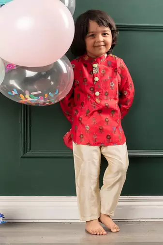 Patch pocket detail red high low kurta and pyjama