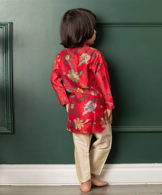 Patch pocket detail red high low kurta and pyjama 3
