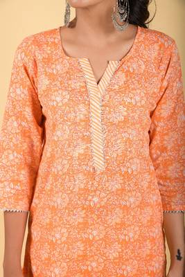 Classic 3 piece floral orange kurta & lining pants accompanied. 2