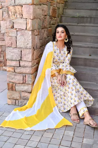 White & yellow bell sleeves suit set