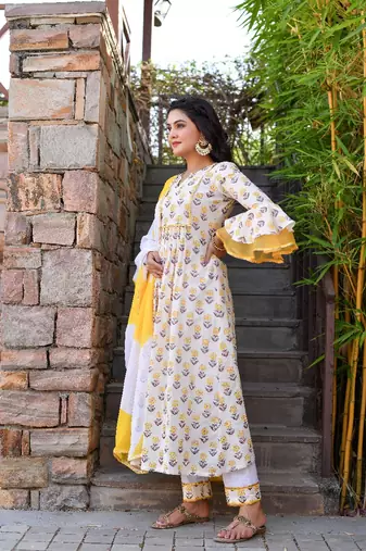 White & yellow bell sleeves suit set