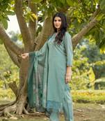 Floral Printed Round Neck Straight Kurta With Trousers & Dupatta