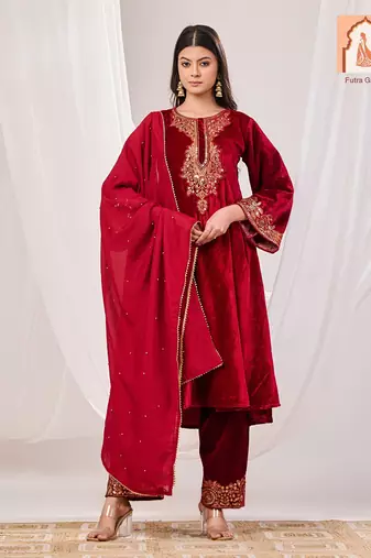Maroon velvet suit set with silk dupatta