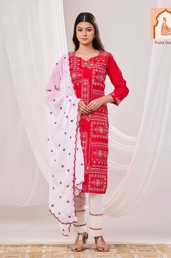 Red silk suit with thread embroidery  
