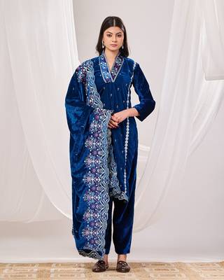 Navy blue velvet suit set 1