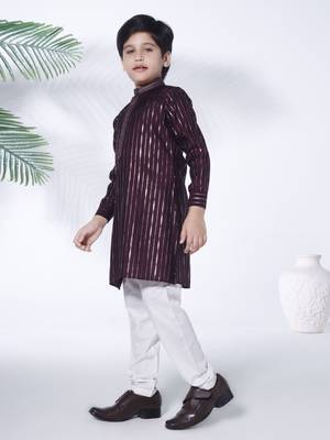 Wine foil stripes woven kurta and pyjama set 2