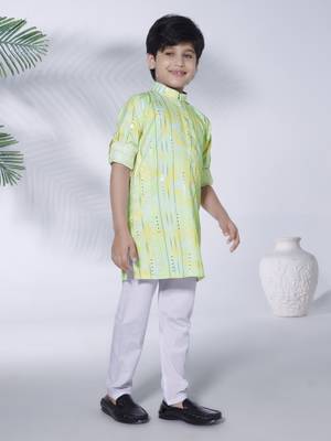 Green mirror embriodered cotton kurta with pyjama set 2