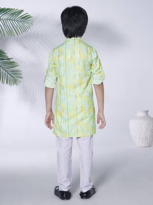 Green mirror embriodered cotton kurta with pyjama set 4