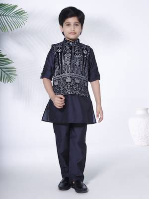 Navy blue zari embriodered coton silk kurta & pant with ethnic jacket 1