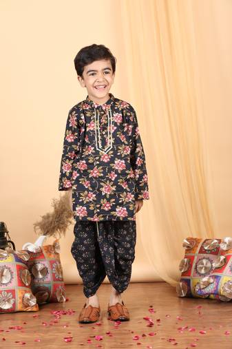 Floral kurta with a matching dhoti-black