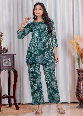 Floral Printed Round Neck Three-Quarter Sleeves Pure Cotton Top With Trouser 1