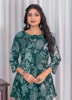 Floral Printed Round Neck Three-Quarter Sleeves Pure Cotton Top With Trouser 4