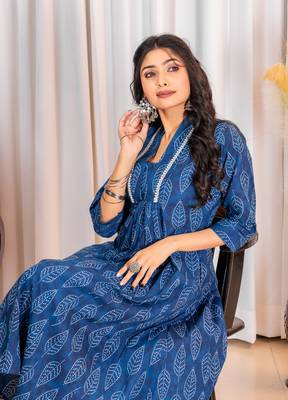 Bandhani Printed V-Neck Pure Cotton A-Line Kurta With Palazzo 5