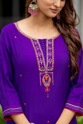 Women Ethnic Motifs Embroidered Regular Thread Work Kurti with Trousers & With Dupatta 4