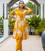 Floral Printed Shirt Collar A-Line Kurta With Pyjama