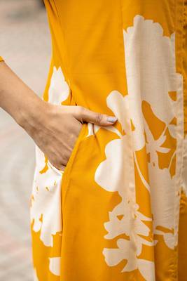 Floral Printed Shirt Collar A-Line Kurta With Pyjama 5