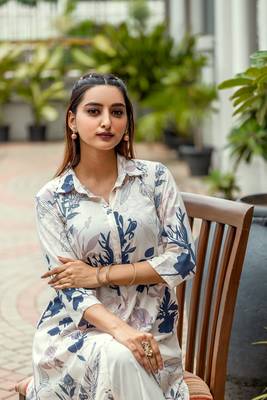Floral Printed Shirt Collar A-Line Kurta With Pyjama 5