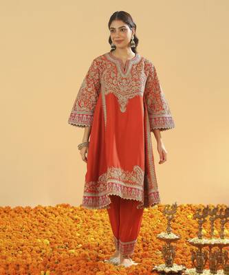 Irha burnt orange short chauga with khada dupatta 1