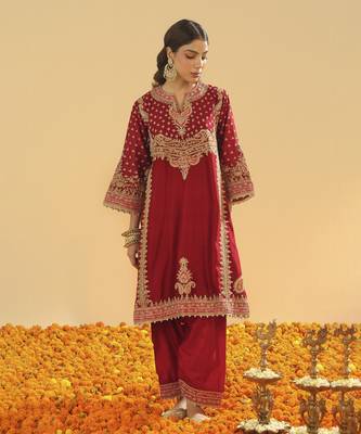 Shahzain deep red short chauga with khada dupatta 2