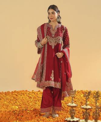 Shahzain deep red short chauga with khada dupatta 1