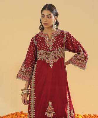 Shahzain deep red short chauga with khada dupatta 4