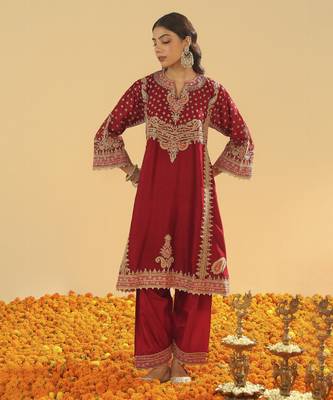 Shahzain deep red short chauga with khada dupatta 5