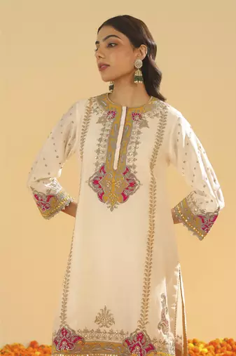 Ziana daisy ivory short kurta with salwar and dupatta