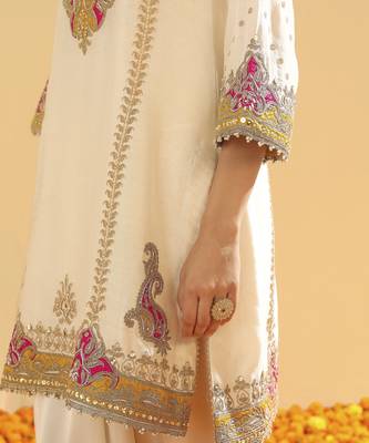 Ziana daisy ivory short kurta with salwar and dupatta 5