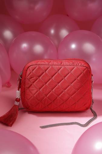 amour valentine red polyester diamond quilted sling bag
