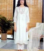 Snow white embroidery kurta set