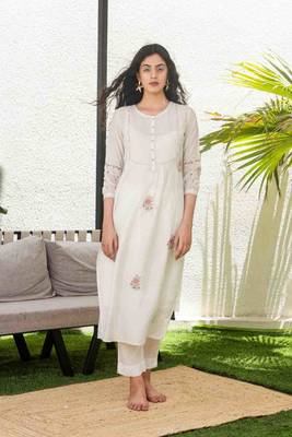 Snow white pintuck yoke kurta set 1