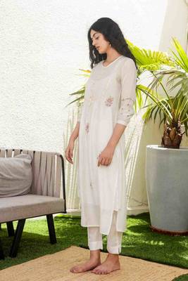 Snow white pintuck yoke kurta set 2