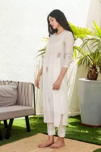 Snow white pintuck yoke kurta set