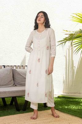 Snow white pintuck yoke kurta set 5
