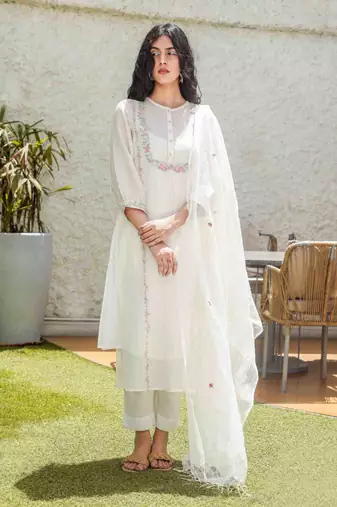 Snow white chamelia kurta set