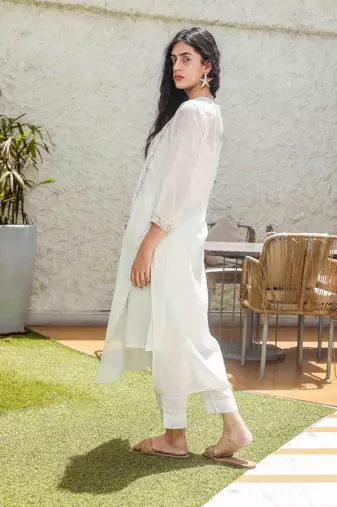 Snow white chamelia kurta set